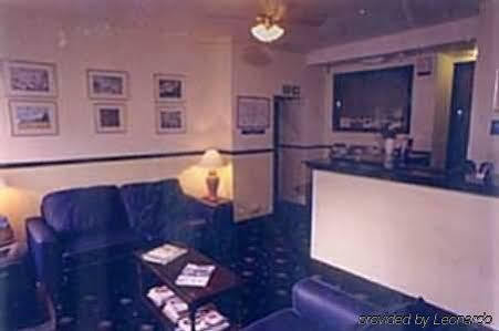 Four Stars Hotel Лондон Екстериор снимка